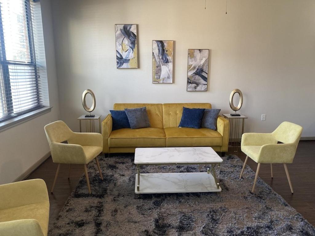 Luxe Getaway Astros Nrg Galleria Apartment Houston Ngoại thất bức ảnh
